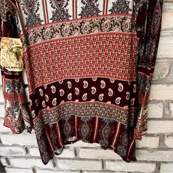 One world woman long sleeve  petite top NWT - Picture 4 of 5